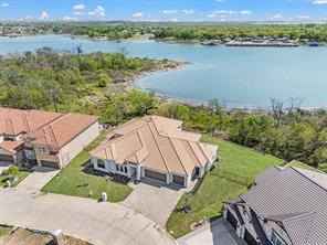 9065 Lakeside Drive - Photo 2