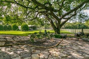 1290 Fox Lane - Photo 31