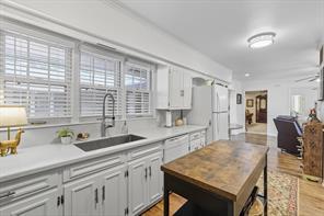 300 E Main Street - Photo 10