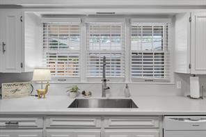 300 E Main Street - Photo 13