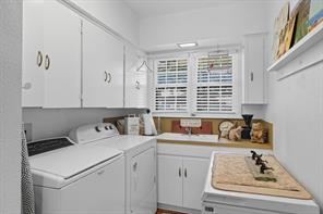 300 E Main Street - Photo 18