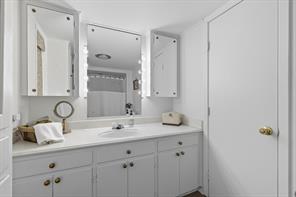 300 E Main Street - Photo 21