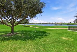 2703 Waters Edge Drive - Photo 4