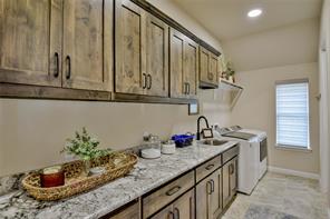 1453 Highland Park Circle - Photo 29