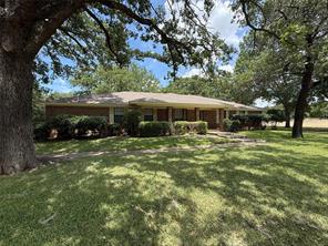 136 Busey Boulevard - Photo 1