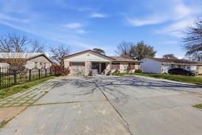 242 W Cober Drive - Photo 1
