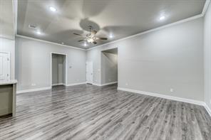 506 W OAK Street - Photo 10