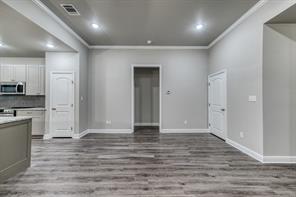 506 W OAK Street - Photo 12