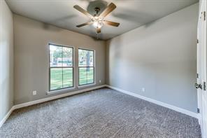 506 W OAK Street - Photo 5