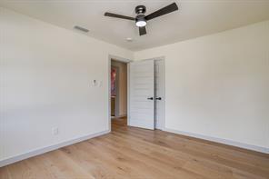 2704 W Biddison Street - Photo 16