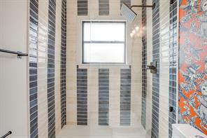 2704 W Biddison Street - Photo 19