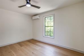 2704 W Biddison Street - Photo 21
