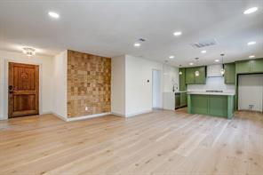 2704 W Biddison Street - Photo 4