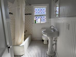 103 S Walnut Street - Photo 12
