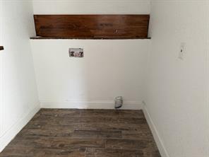 103 S Walnut Street - Photo 17