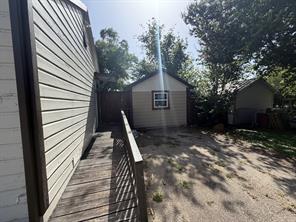 103 S Walnut Street - Photo 18