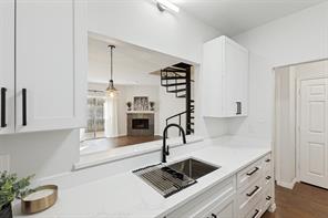 5701 Gaston Avenue - Photo 3