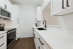 5701 Gaston Avenue - Photo 4
