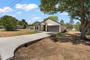104 Clear Fork Street - Photo 4