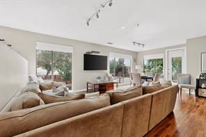 4040 N Hall Street - Photo 18