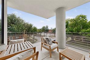4040 N Hall Street - Photo 2