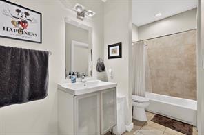 4040 N Hall Street - Photo 31