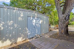 110 Bois D Arc Street - Photo 38