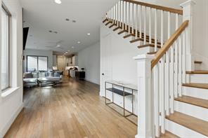 5527 Matalee Avenue - Photo 2