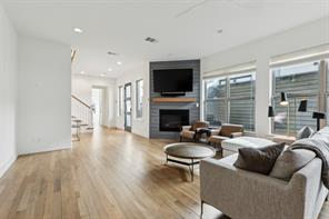 5527 Matalee Avenue - Photo 3