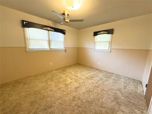 2117 Oakwood Lane - Photo 4