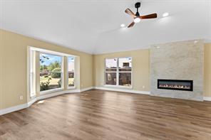 2113 Cedarwood Drive - Photo 2