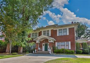 1118 S Lindsay Street - Photo 1