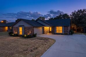 107 Modene Avenue - Photo 1