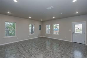 404 Campbell Street - Photo 6