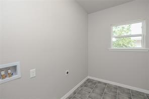 404 Campbell Street - Photo 9
