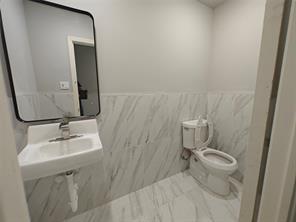 704 Drexel - Photo 19