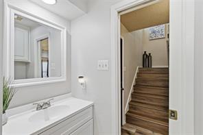 2923 Shady Knoll Lane - Photo 14