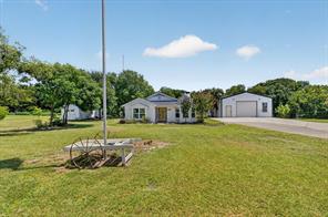 1425 Pioneer Drive - Photo 2