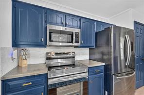 1425 Pioneer Drive - Photo 7