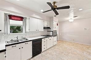 1420 Austin Drive - Photo 6