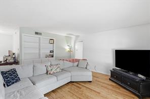 4102 Ridglea Country Club Drive - Photo 5