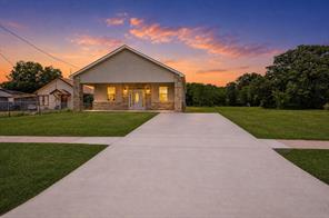 324 Tennessee Street - Photo 1