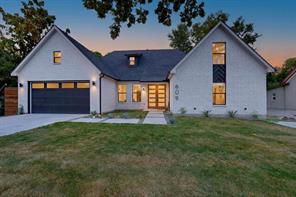 609 E Grove Street - Photo 1