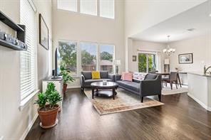 618 Alexandra Avenue - Photo 2