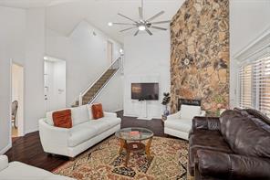 605 Woodway Lane - Photo 2