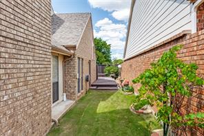 605 Woodway Lane - Photo 34