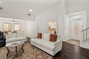 605 Woodway Lane - Photo 5
