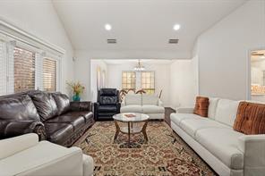 605 Woodway Lane - Photo 6