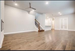4184 Curtiss Drive - Photo 2