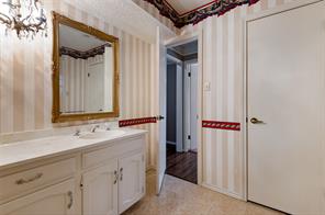 9015 Hunters Glen Trail - Photo 21